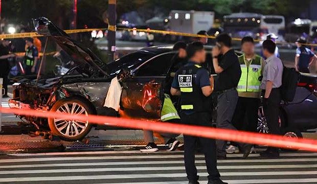 경찰 “시청역 참사 운전미숙 탓…가속페달 ‘밟았다 뗐다’ 반복” 기사 관련이미지