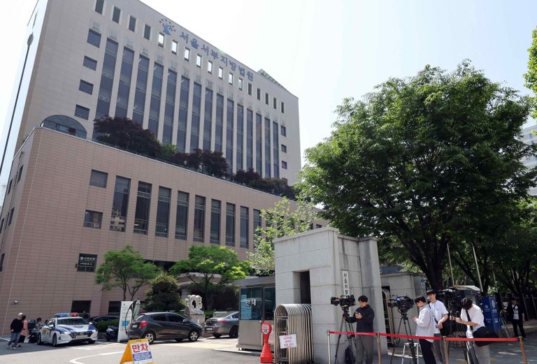 서부지법 난동 첫 선고, 2명 실형... "정치적 집착이 부른 참혹한 결과" 기사 관련이미지