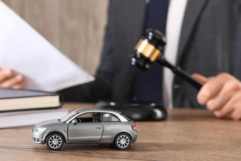 음주차량이 가만히 있던 무면허차량을 들이 받으면, 누가 벌금을 낼까? 기사 관련이미지