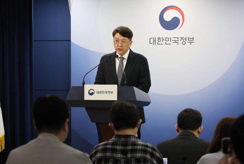 2700만 건 유심정보 유출… SKT 담당자 징역형 처벌에 천문학적 민사책임 질 수도 기사 관련이미지