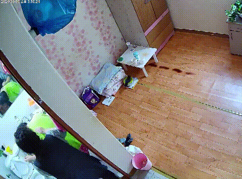 화장실 끌고 가 머리 때려… 요양원 학대 CCTV에 고스란히 기사 관련이미지