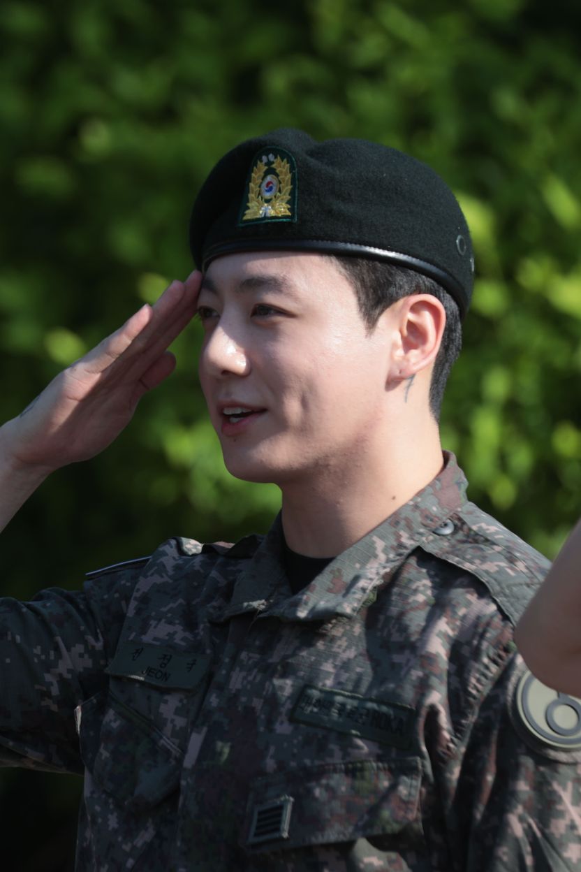 정국 전역날 집 비밀번호 누른 중국 여성, 강제추방 될 수 있다 기사 관련이미지