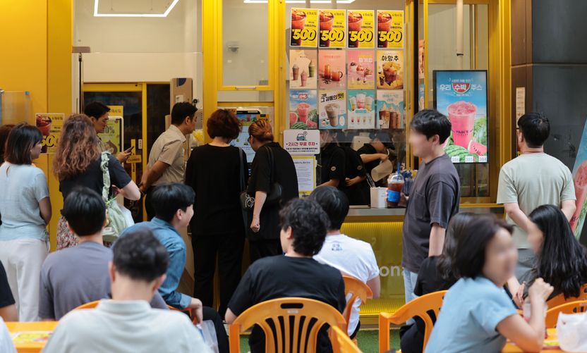 빽다방 '500원 커피' 대박 뒤, 사장님 쓰러지고 알바는 비명…본사 책임 없나 기사 관련이미지