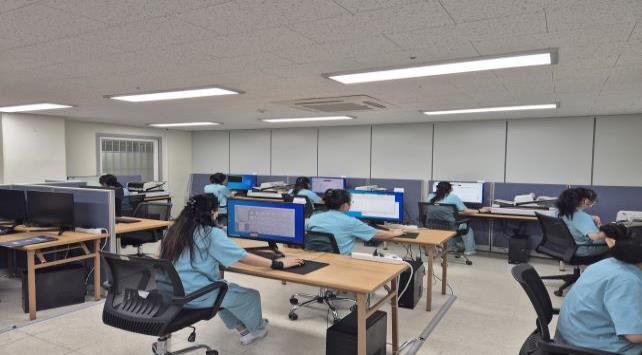 AI 학습용 데이터, 수형자가 만든다… 법무부-국가기록원, 기록물 디지털화 협업 나서 기사 관련이미지