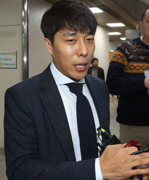 진실을 말해도 죄가 되는 나라?…'양육비 미지급' 폭로한 김동성 전처, 되레 전과 위기 기사 관련이미지