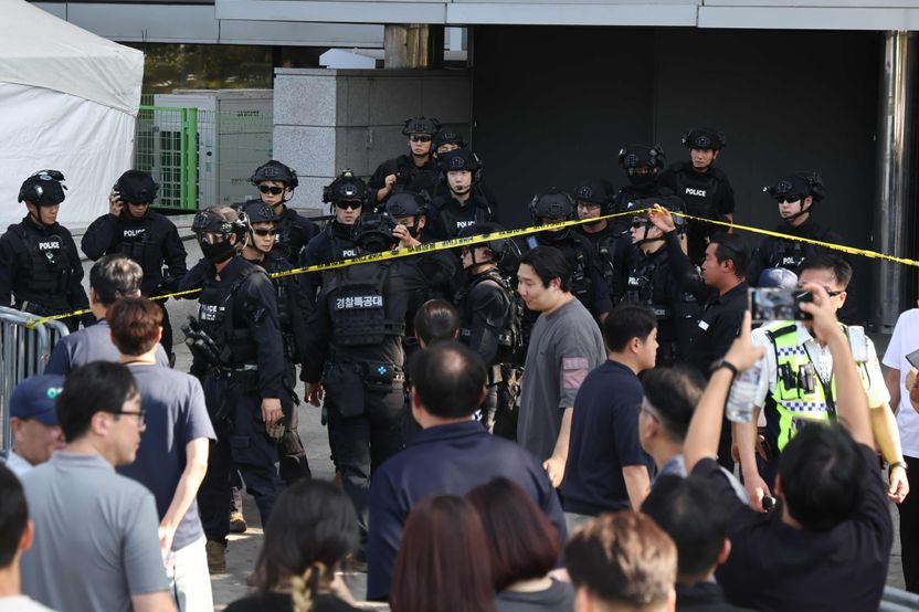 10년의 약속, 폭발 협박에 멈췄다…'다큐3일' 재회 현장 아수라장 기사 관련이미지