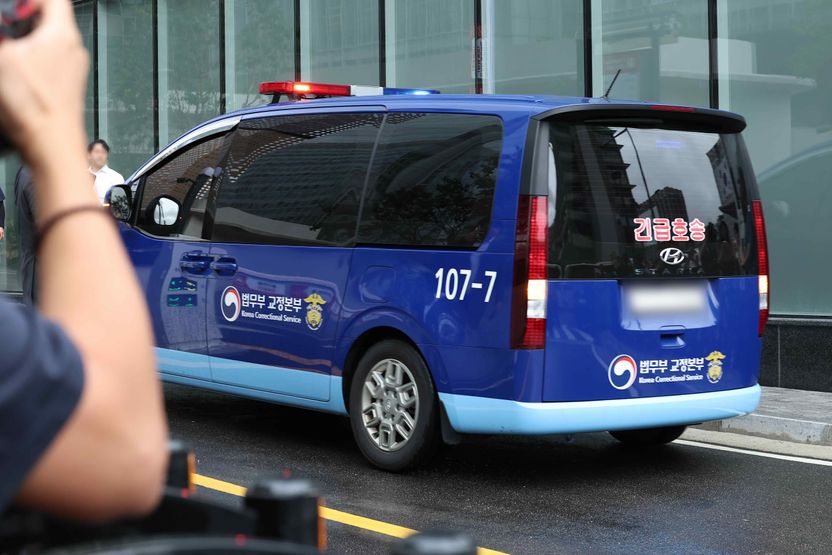 수감 중인 김건희 여사, 18일 3차 소환…특검, '명품 수수 의혹' 정조준 기사 관련이미지