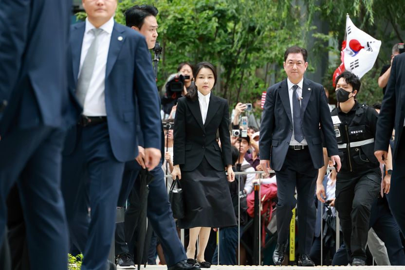 윤석열·김건희 계엄 공동책임…시민 1만명, 위자료 청구 소송 기사 관련이미지