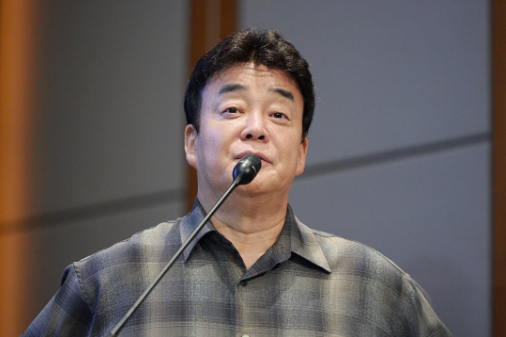 백종원 100억은 기부가 아니다…위기의 총수가 '사재출연' 카드 꺼내는 이유 기사 관련이미지