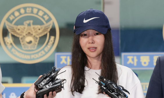 민희진 악플 ‘미친X’ 10만원, ‘도둑X’ 30만원…법원은 악플에 가격표를 어떻게 매길까 기사 관련이미지