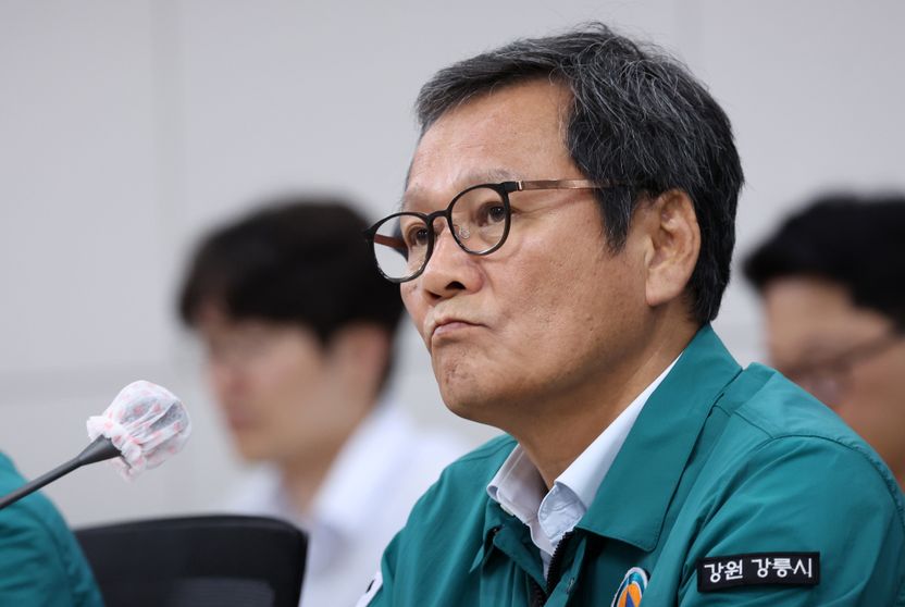 '가뭄 재난' 강릉시장, '댓글 지시' 논란 진실 공방 속 법적 책임 쟁점은? 기사 관련이미지