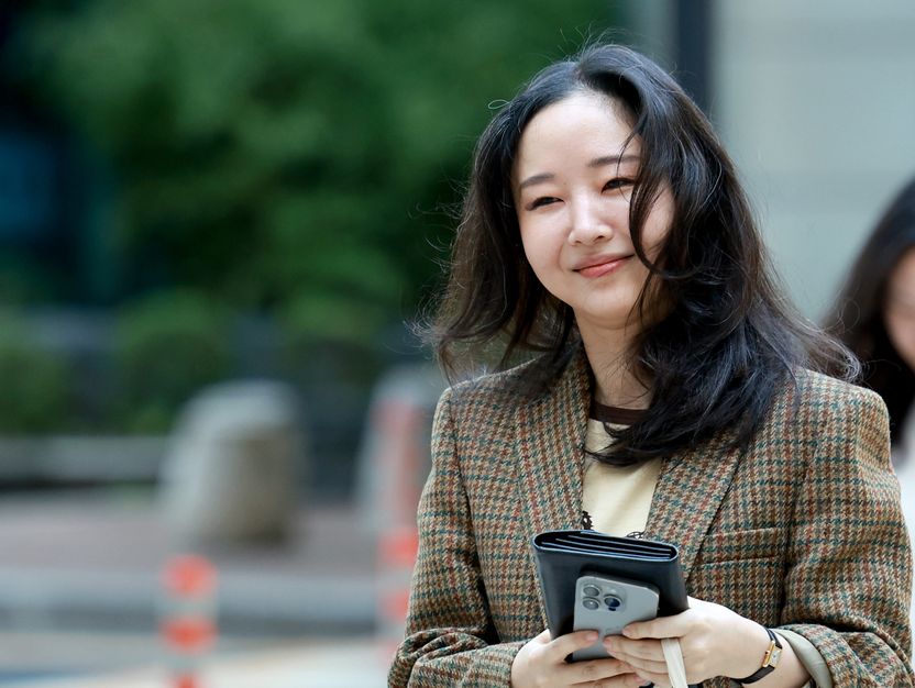 민희진 ‘아일릿 밀어내기’ 발언, 단순 폭로일까…공정거래·위증죄로 번질 법적 파장 기사 관련이미지