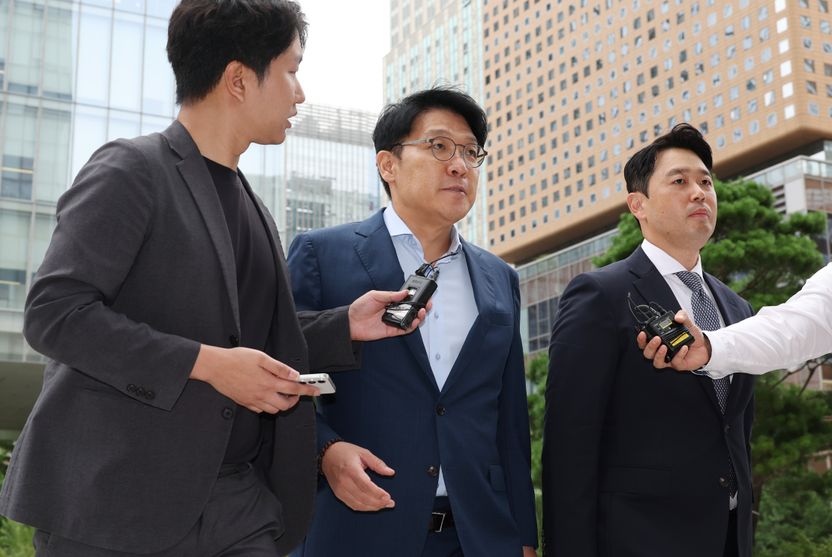 '가짜 그림'이라는 복병 만난 특검, 뇌물죄 아닌 청탁금지법 꺼내 든 속내는? 기사 관련이미지