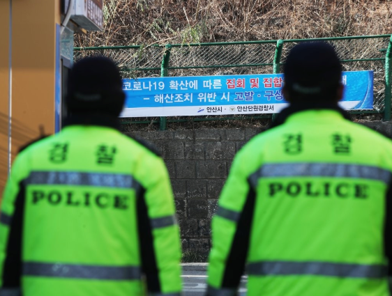 “내가 제2의 조두순” 협박한 50대, 집행유예 중 또 범행…벌금 150만원 기사 관련이미지