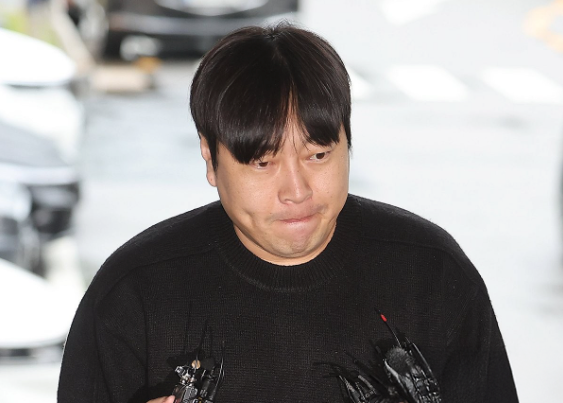 개그맨 이진호, 불법 도박에 100km 만취 질주까지…징역형 집행유예 유력 기사 관련이미지