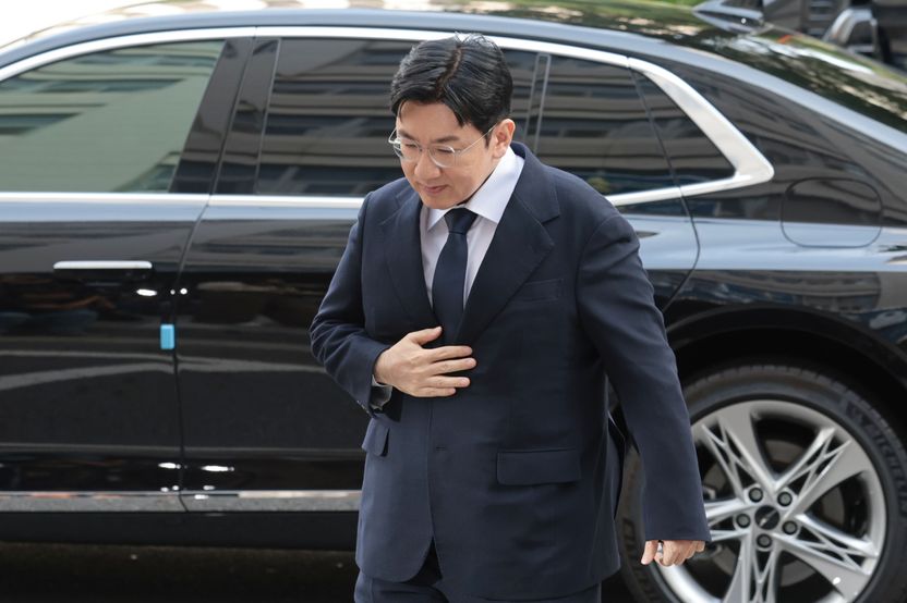 "무기징역 가능성?" 1,900억 부당이득 혐의 방시혁, '중형 위기' 대응은 기사 관련이미지