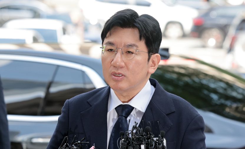 "방시혁 유죄 확률 60% 추정"…방시혁의 출국금지가 일반 피의자보다 무거운 이유 기사 관련이미지