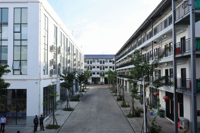 "호찌민 거쳐 베트남 비행기 또 탄다"…캄보디아 '우회 입국' 비상 기사 관련이미지