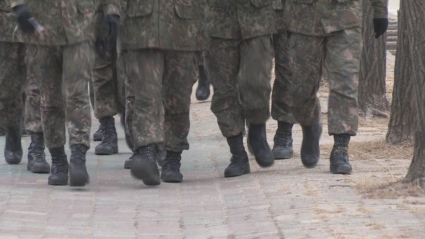 "내일까지 외워, 못 외우면 죽는다" 가혹행위 분대장, 겨우 집행유예 선고 기사 관련이미지