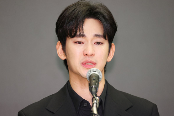 김수현 측 "미성년 교제·카톡 증거 전부 조작"… 사실이면 최대 징역 7년 중범죄다 기사 관련이미지