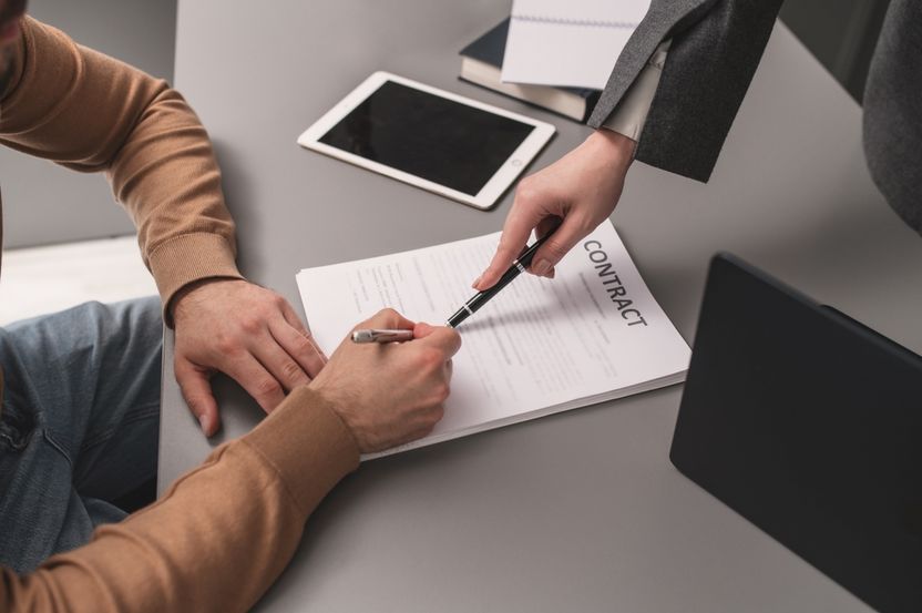 '연봉 3억' 어린이집 원장 믿고 결혼했는데…알고 보니 '월급 460만원' 직원이었다 기사 관련이미지