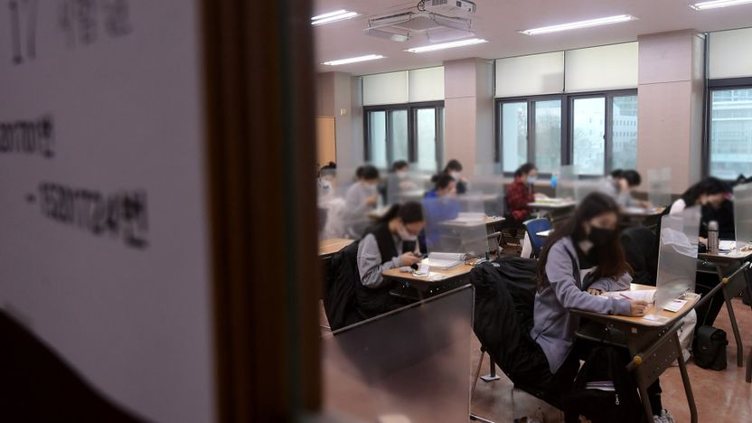 수능이 무기, 절박함이 약점…판결문으로 본 수험생 대상 잔혹 범죄 기사 관련이미지