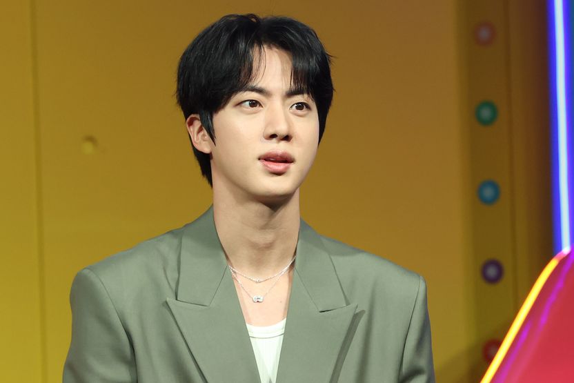 BTS 진에 뽀뽀... 팬들이 고발했다? 강제추행 '제3자 고발'이 가능한 이유 기사 관련이미지