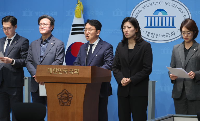 한강버스 운항 전면 중단 촉구 / 연합뉴스