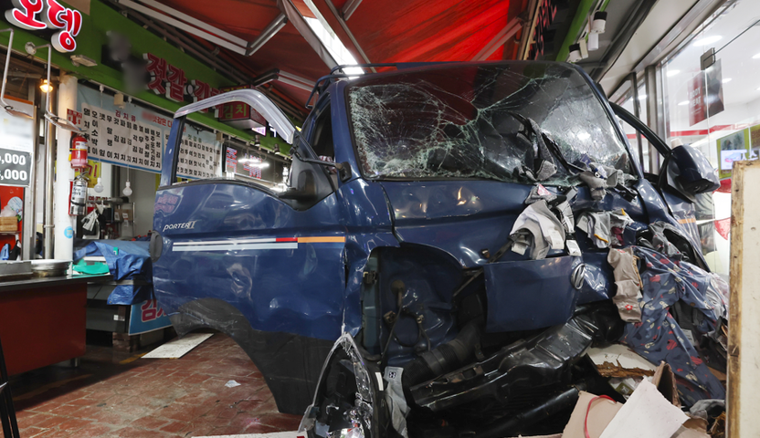 부천 제일시장 참사, 사망자 4명으로 증가...중상자 2명 추가 사망 기사 관련이미지