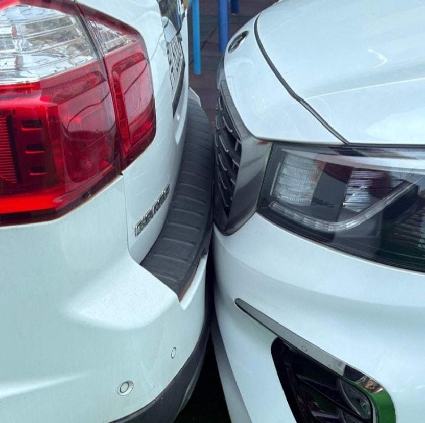 엄마 심부름으로 시동 끄려다 쿵…기어 건드린 중학생, 법적으로 '운전'일까 기사 관련이미지