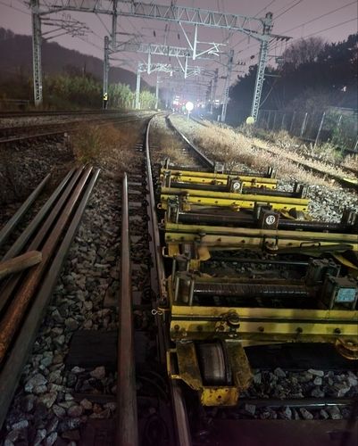 새벽 5시 오이도역서 트롤리 탈선... 4호선·수인분당·서해선 동시 마비 기사 관련이미지