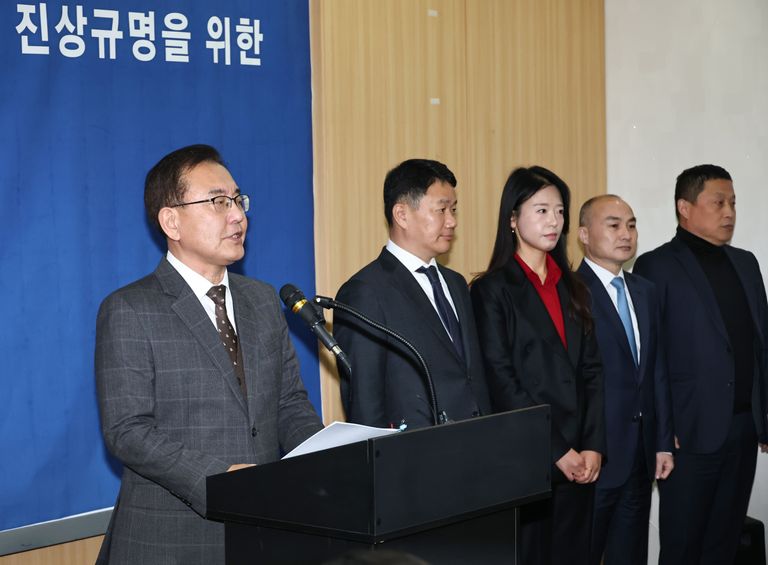 채상병 순직 사건 외압·은폐 의혹을 수사해온 이명현 순직해병 특별검사가 28일 서울 서초구 특검 사무실에서 열린 정례 브리핑에서 최종 수사 결과를 발표하는 모습. /연합뉴스