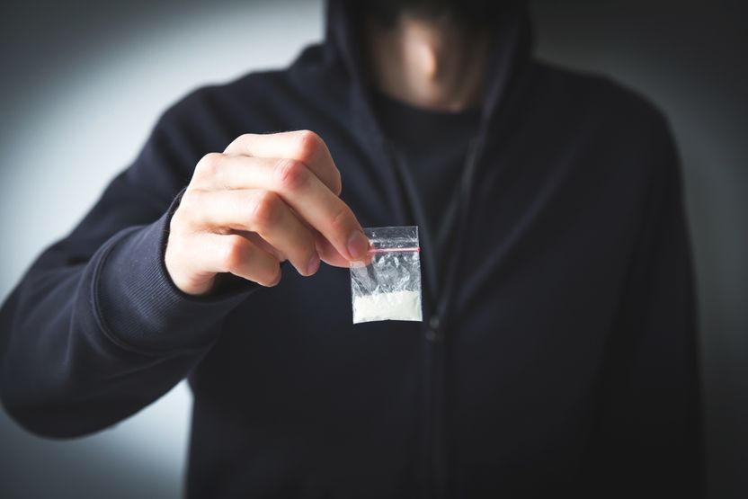 “나 잡혀갈 테니 너도 가자”…연인 향한 ‘마약 자수’의 배신 기사 관련이미지
