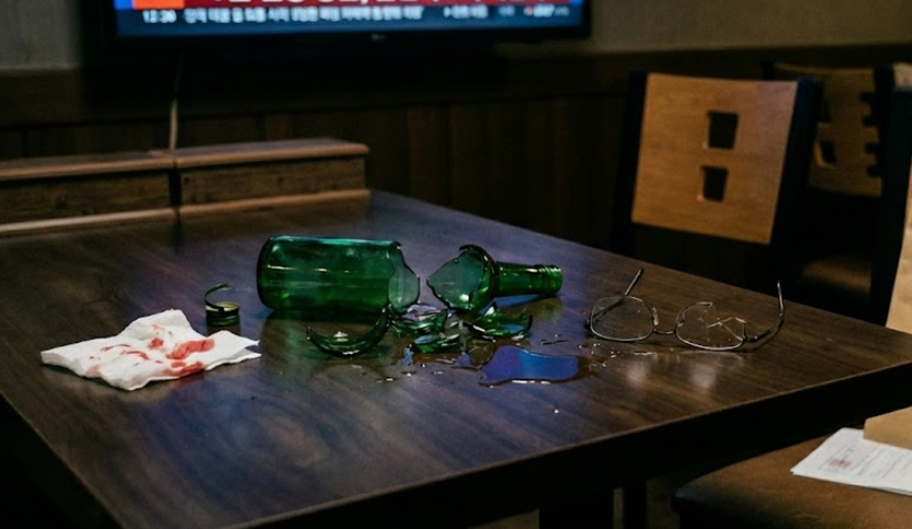 사람 눈 찔러 실명 됐는데... 고작 "징역 5년" 밖에 못 내린 이유 기사 관련이미지
