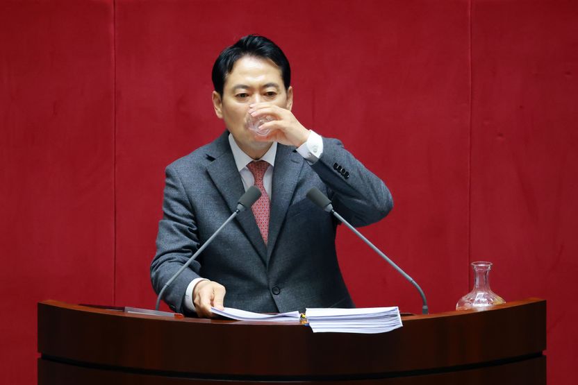 장동혁, 24시간 필리버스터… 무제한 토론권 한계는 어디까지인가 기사 관련이미지