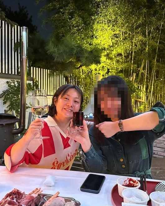 박나래, 전 매니저에 샤넬 시계 줬다면 '갑질' 논란 면죄부 될까? 법의 시선으로 보니 기사 관련이미지