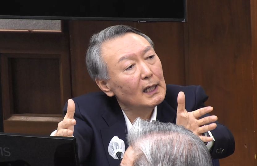 "빈 총 들고 하는 내란 봤나" 사형 구형된 윤석열의 반격, '계몽령'은 면죄부 될까 기사 관련이미지