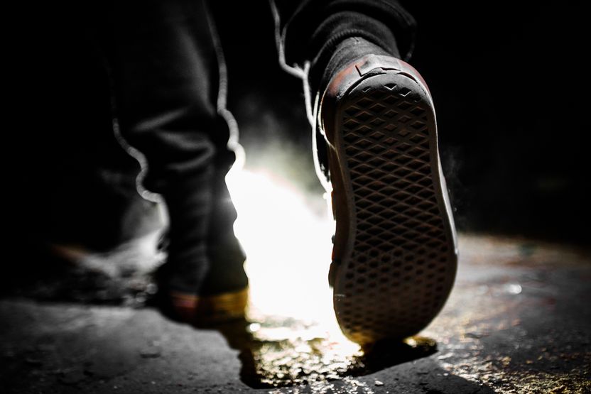 살인 전과가 자랑? 전자발찌 무기로 쓴 그놈…법원은 또 "반성했다" 감형 기사 관련이미지