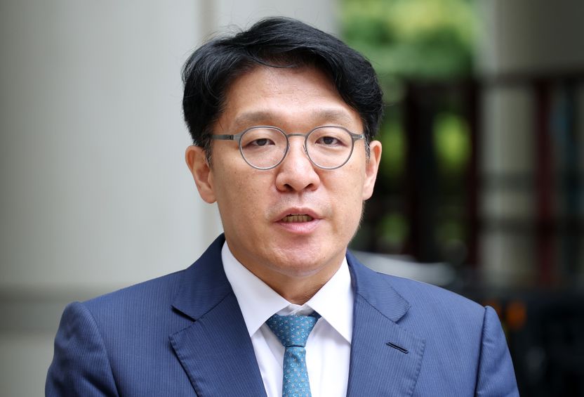 "그림은 김 여사에게 안 갔다" 김상민 '공천 청탁' 무죄 반전… 불법 정치자금은 유죄 기사 관련이미지