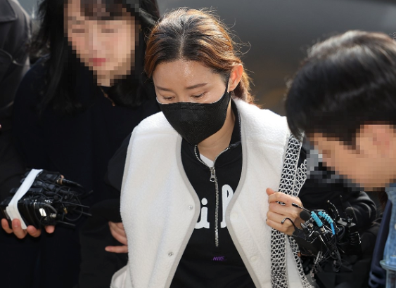 남현희 향한 악플 "머리 빈 거 드러내네"… 법원 "벌금 50만 원 내라" 기사 관련이미지