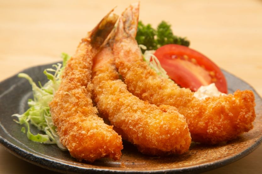 "새우튀김 팔지 마" 격분해 이웃 상인에 칼부림… 피해자 살린 건 '이것' 기사 관련이미지