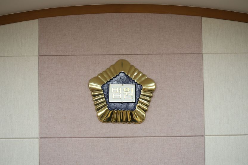 대리기사를 차에 매단 채 1.5km 달렸다…검찰 "징역 30년 선고해달라" 기사 관련이미지