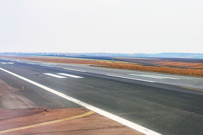 프랑스서 83명 버리고 이륙한 비행기…분노한 승객들 활주로 난입, 한국이었다면 '중범죄' 기사 관련이미지