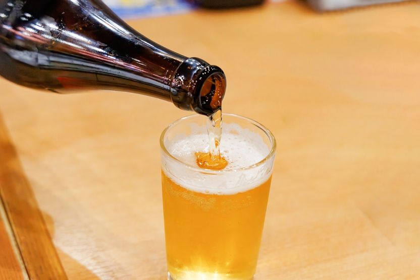 출소 일주일 만에 91세 노모 밀치고, 아버지 영정 박살 내고, 경찰관 손가락 물어뜯고 기사 관련이미지