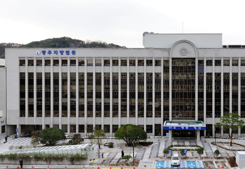 3살 아이 세탁기에 넣고 소주까지 먹인 계부, 항소심서 실형 기사 관련이미지