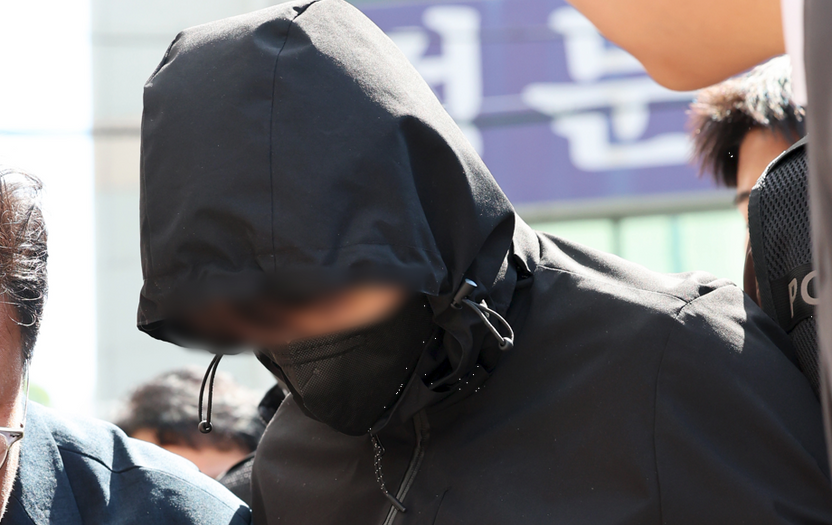 광주 여고생 살인범 향한 "잘생겼네"…유족 두 번 울리는 '범죄 미화' 댓글 처벌될까? 기사 관련이미지
