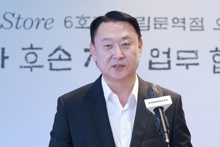 손정현 전 스타벅스 코리아 대표이사 모습. /연합뉴스