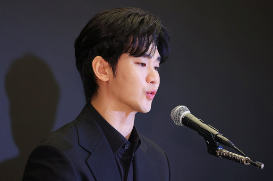 경찰 "김수현·김새론 미성년 교제는 허위·조작"…김수현 측 역공 시 펼쳐질 시나리오 기사 관련이미지