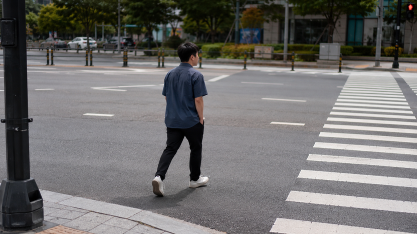 우회전 차에 치여 전치 6주, 횡단보도 선 바깥이라 '불기소'… 헌재가 뒤집었다 기사 관련이미지