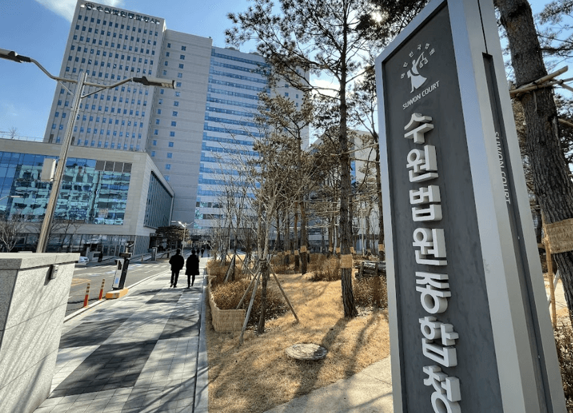 주차장서 길고양이 사료 주다가…제지한 건물주 무차별 폭행, 살인미수 12년 확정 기사 관련이미지